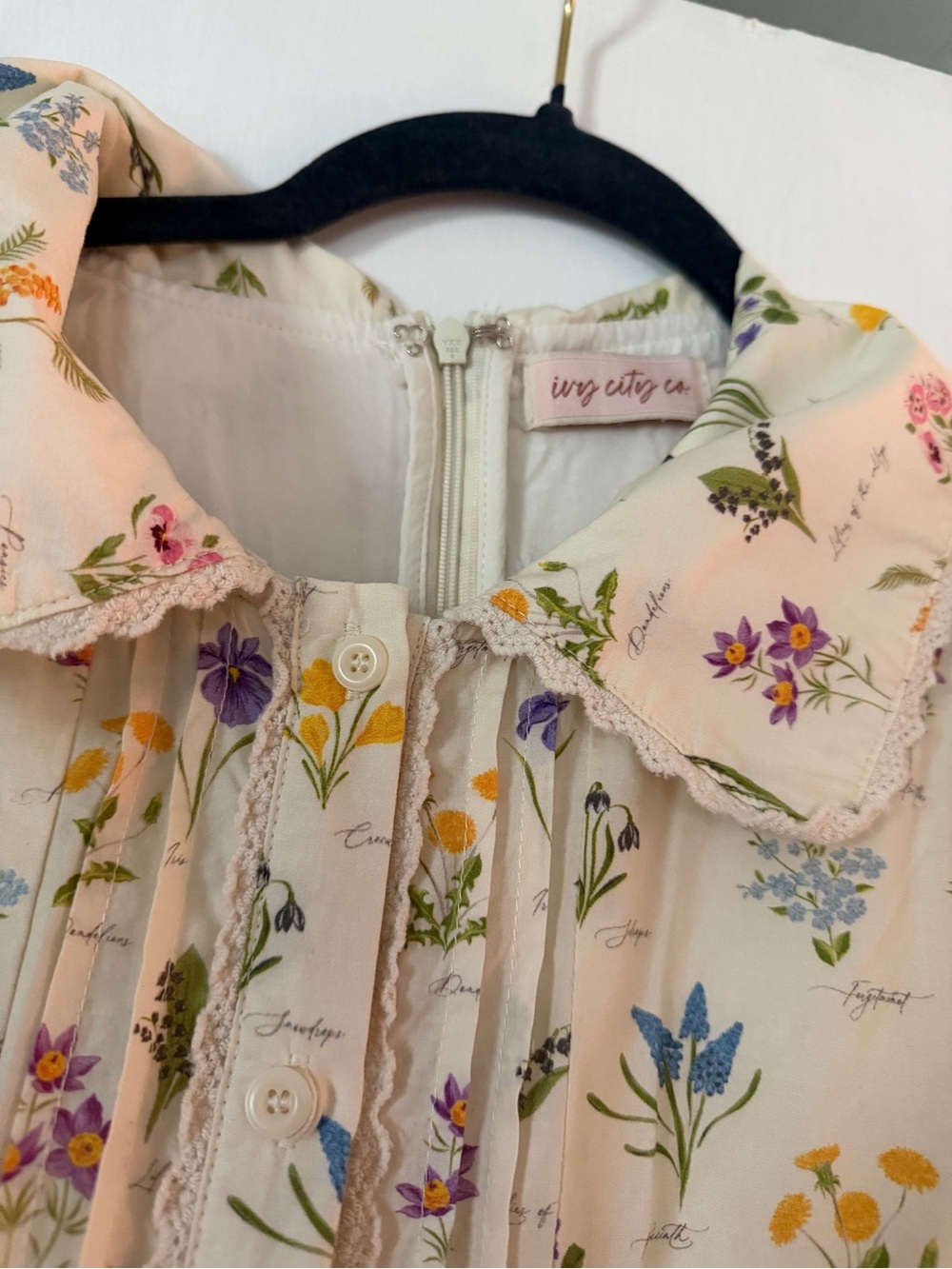 Ivy City Co Floral Cream Sophia Dress - Picture 2 of 3